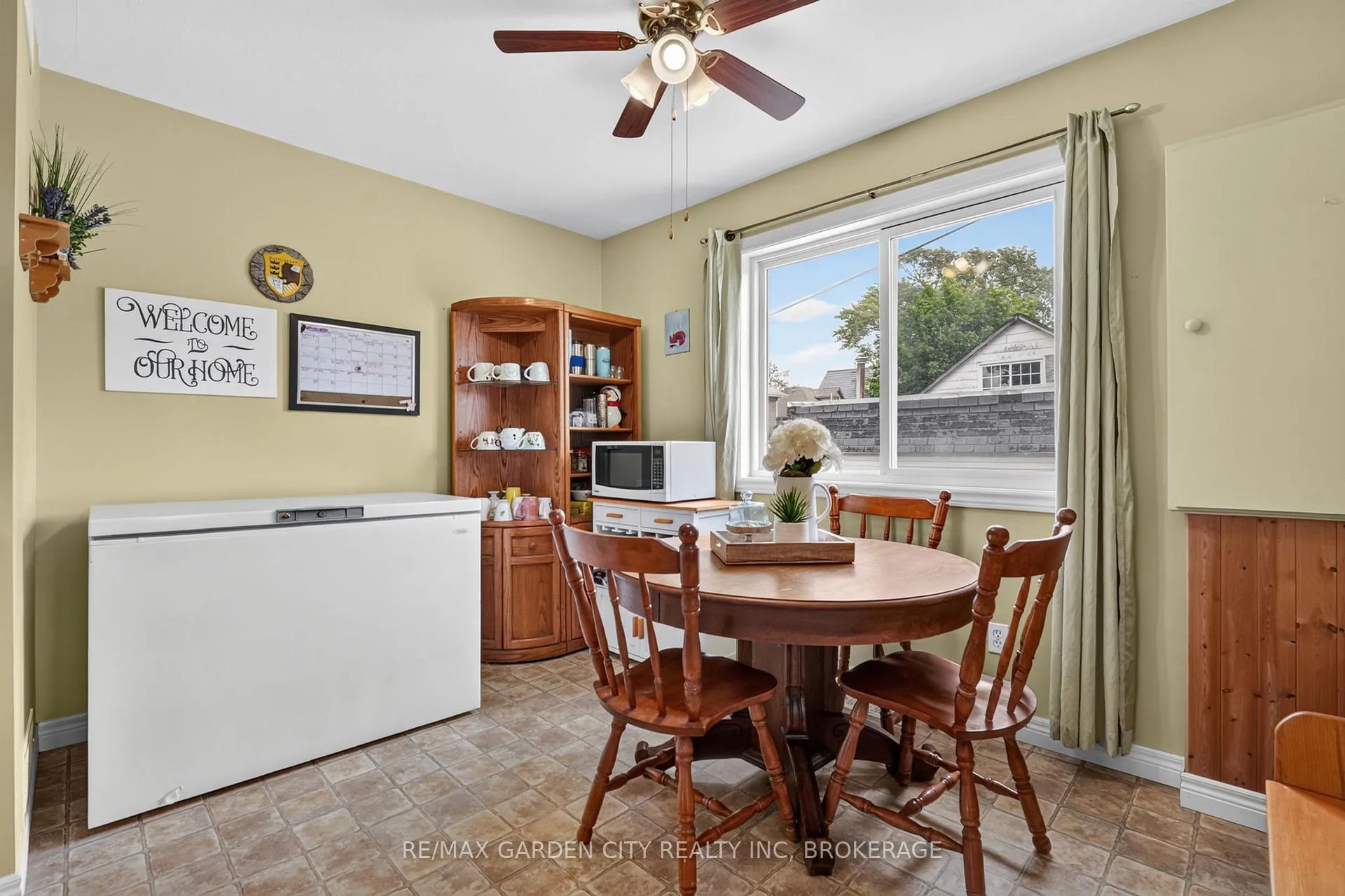Photo 14 of 217 Pine Street, Haldimand, Dunnville — HOMEH