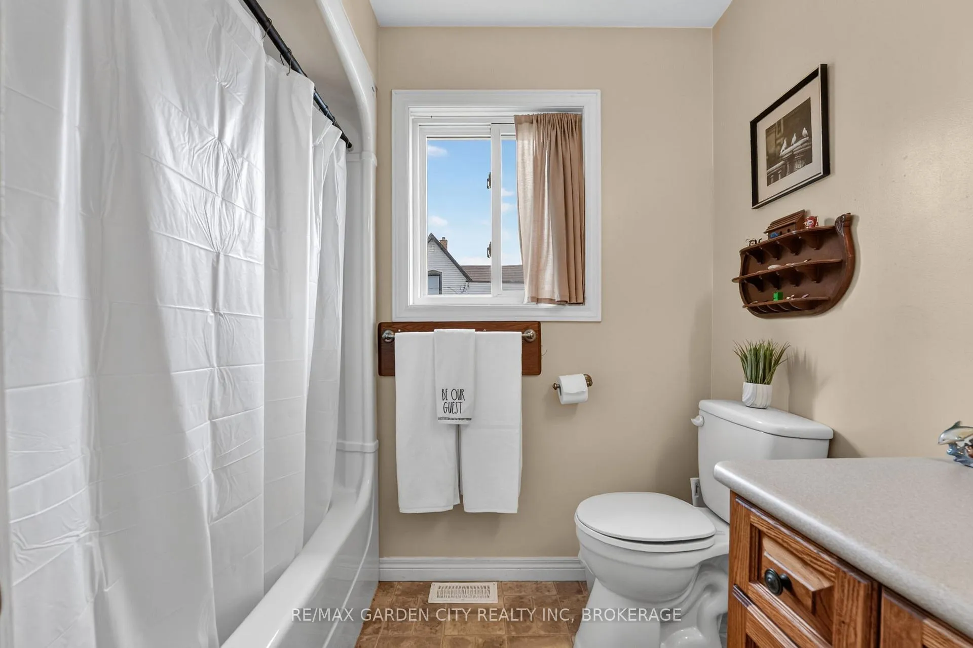 Photo 26 of 217 Pine Street, Haldimand, Dunnville — HOMEH