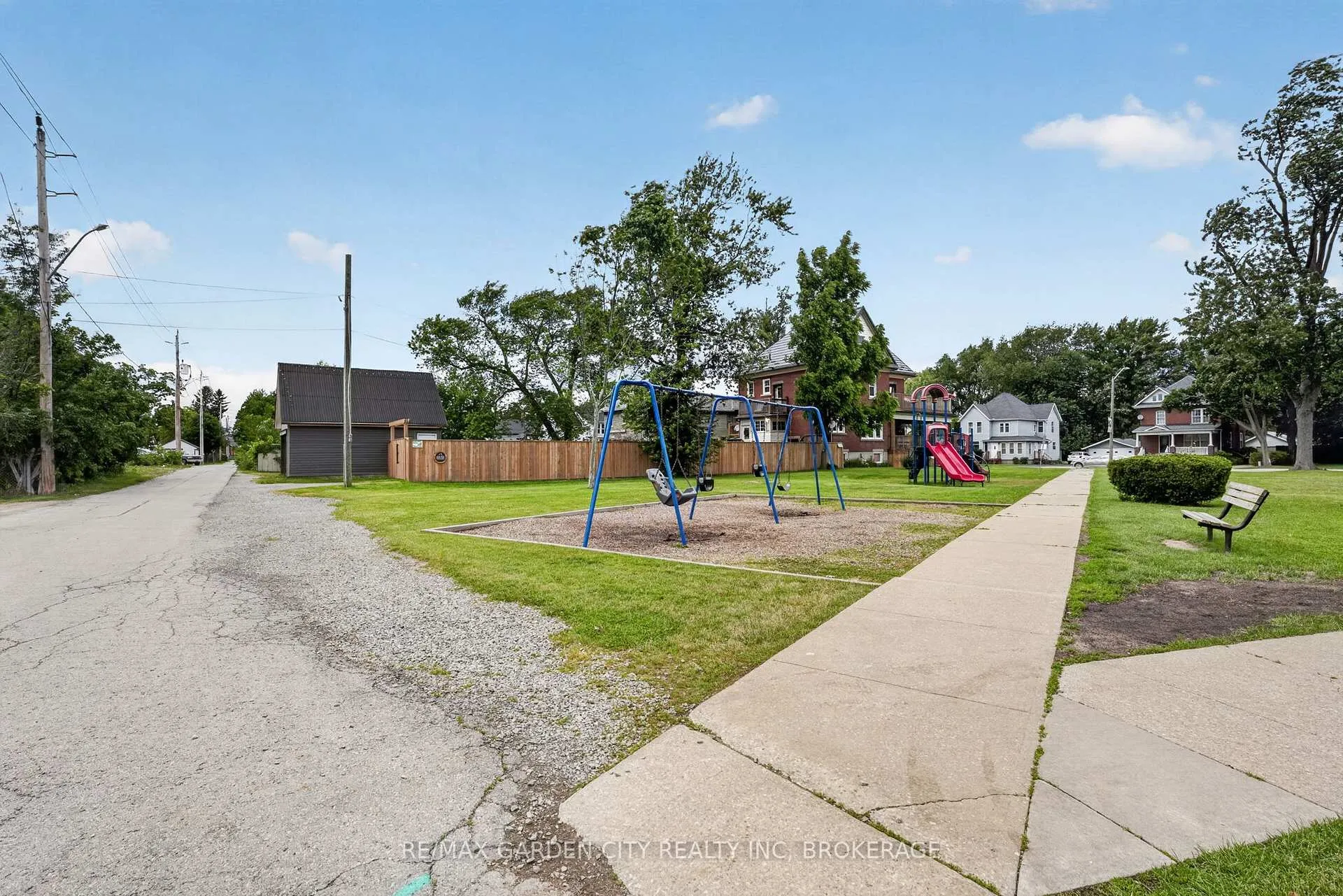 Photo 45 of 217 Pine Street, Haldimand, Dunnville — HOMEH