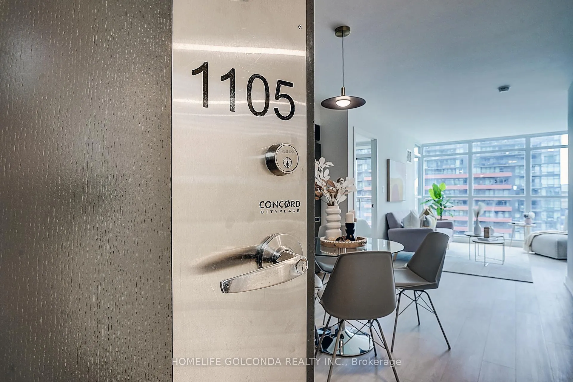 Photo 3 of Unit 1105, 8 telegram Mews, Toronto, Waterfront Communities — HOMEH
