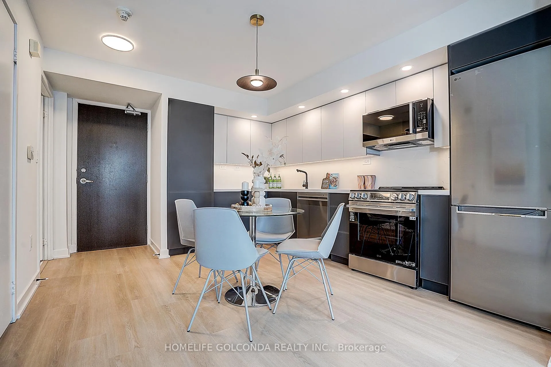 Photo 13 of Unit 1105, 8 telegram Mews, Toronto, Waterfront Communities — HOMEH