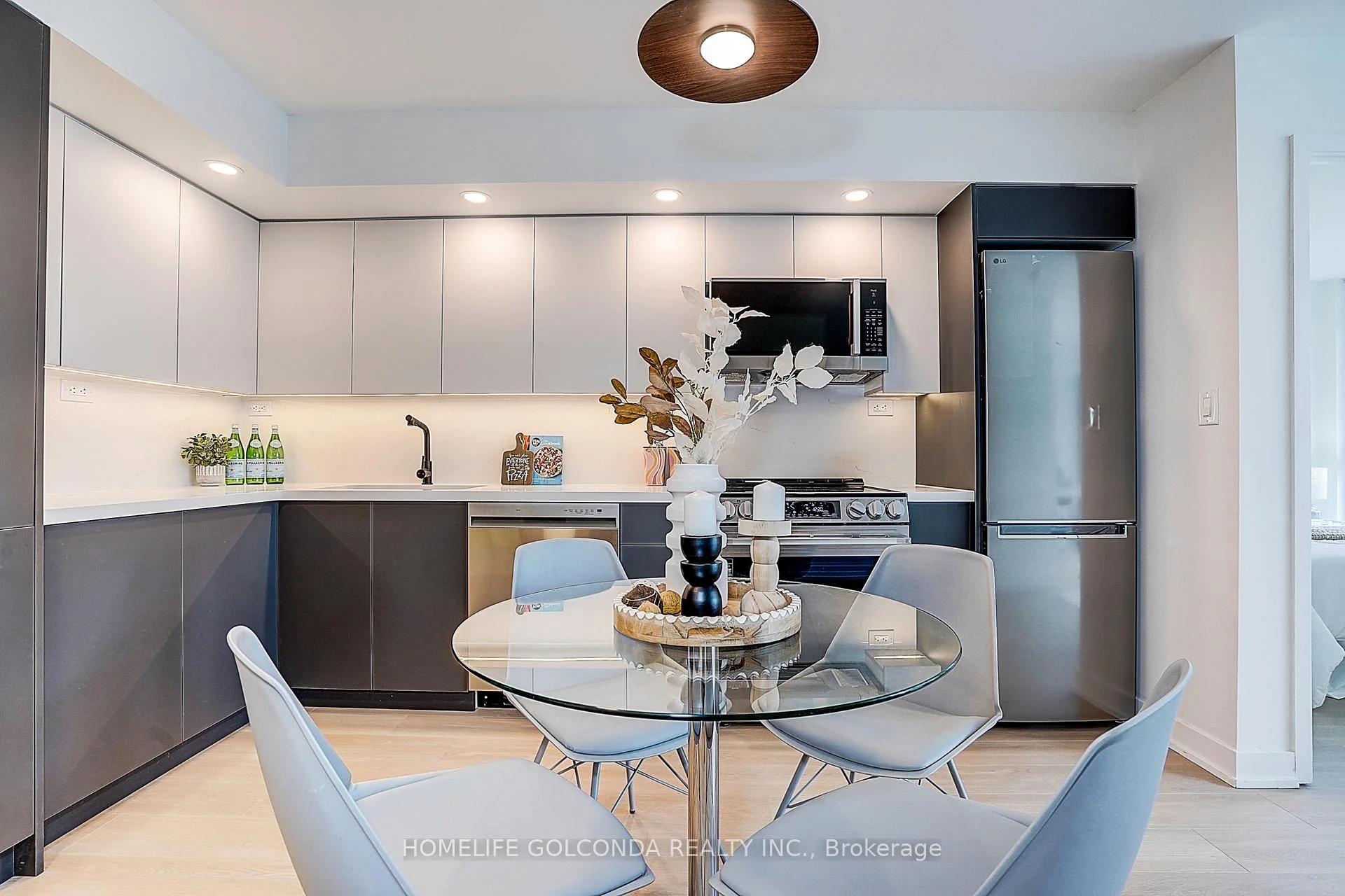 Photo 43 of Unit 1105, 8 telegram Mews, Toronto, Waterfront Communities — HOMEH