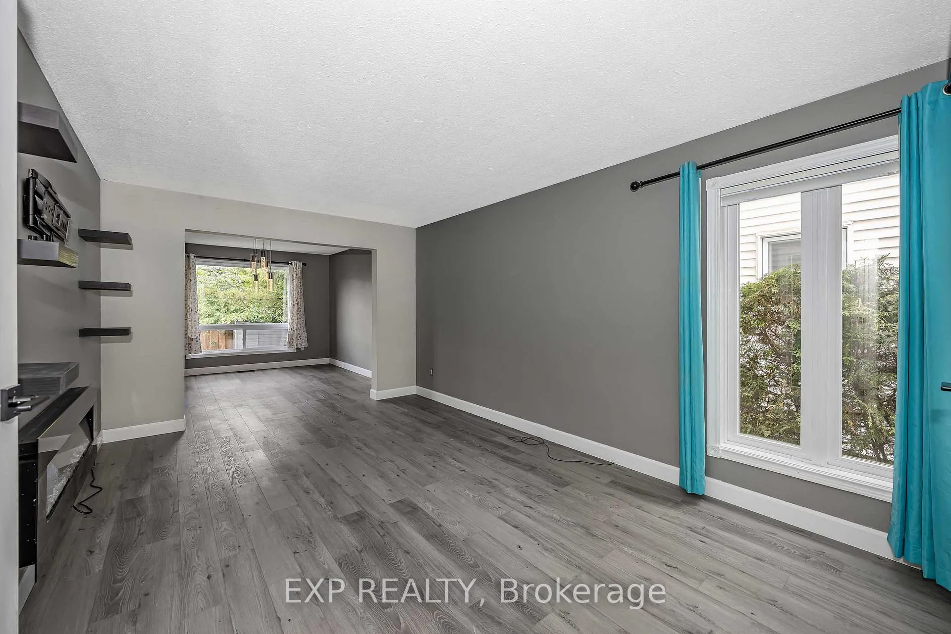 Photo 3 of 1797 Belval Crescent, Ottawa, Orleans/Sunridge — HOMEH