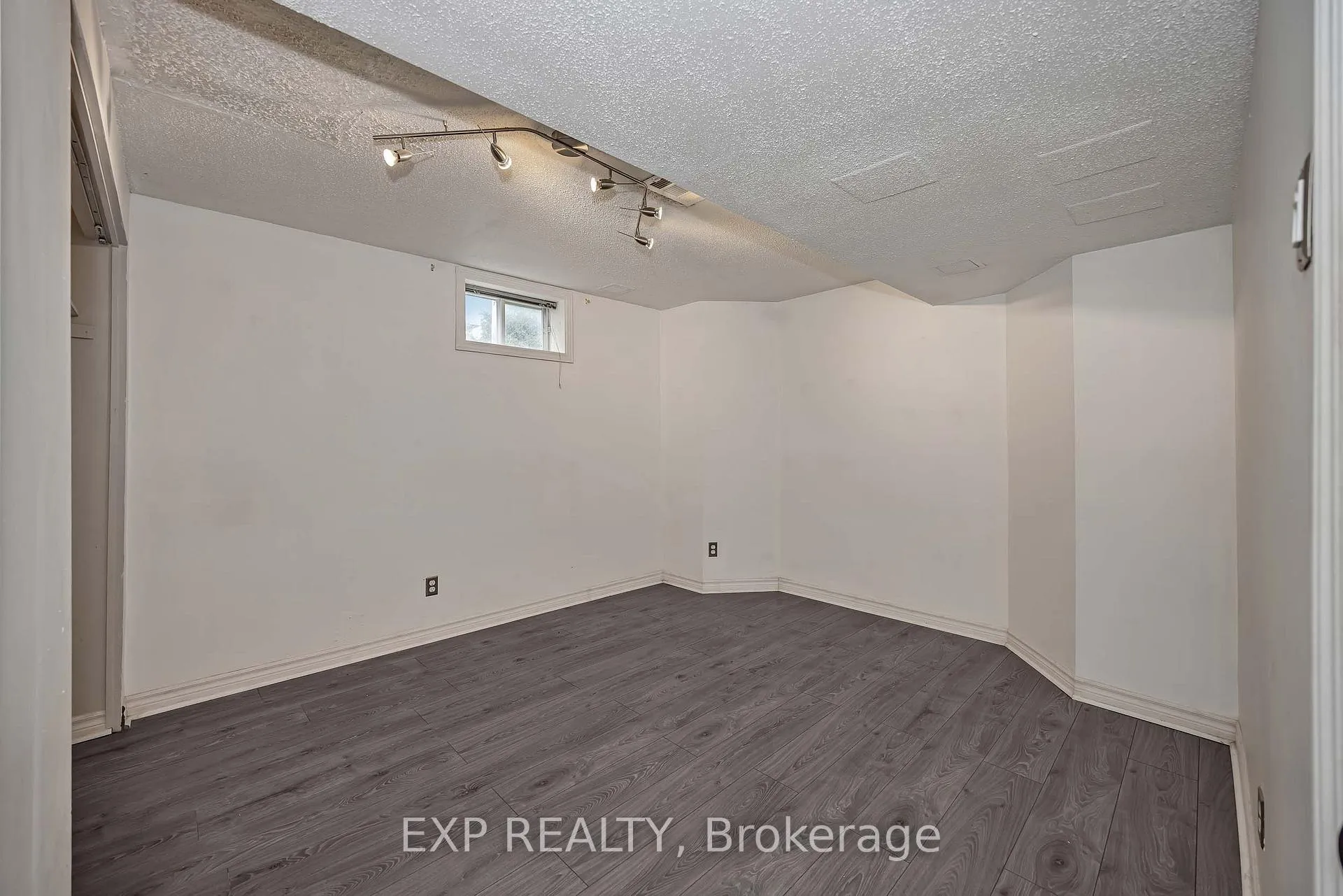 Photo 38 of 1797 Belval Crescent, Ottawa, Orleans/Sunridge — HOMEH