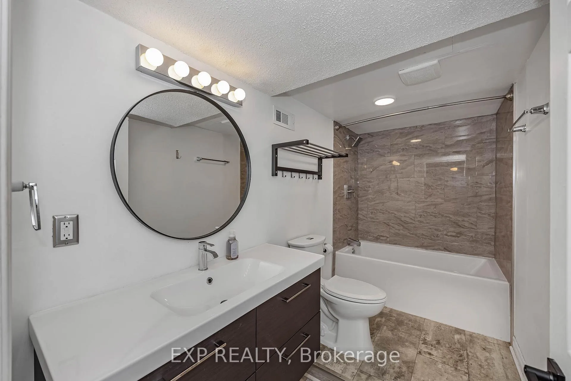 Photo 40 of 1797 Belval Crescent, Ottawa, Orleans/Sunridge — HOMEH