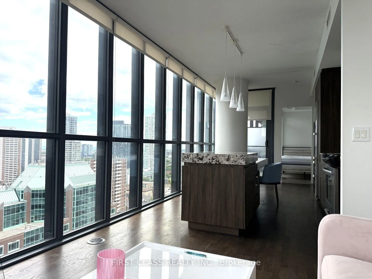 Photo 5 of Unit 2010, 101 Charles Street E, Toronto, Church-Yonge Corridor — HOMEH