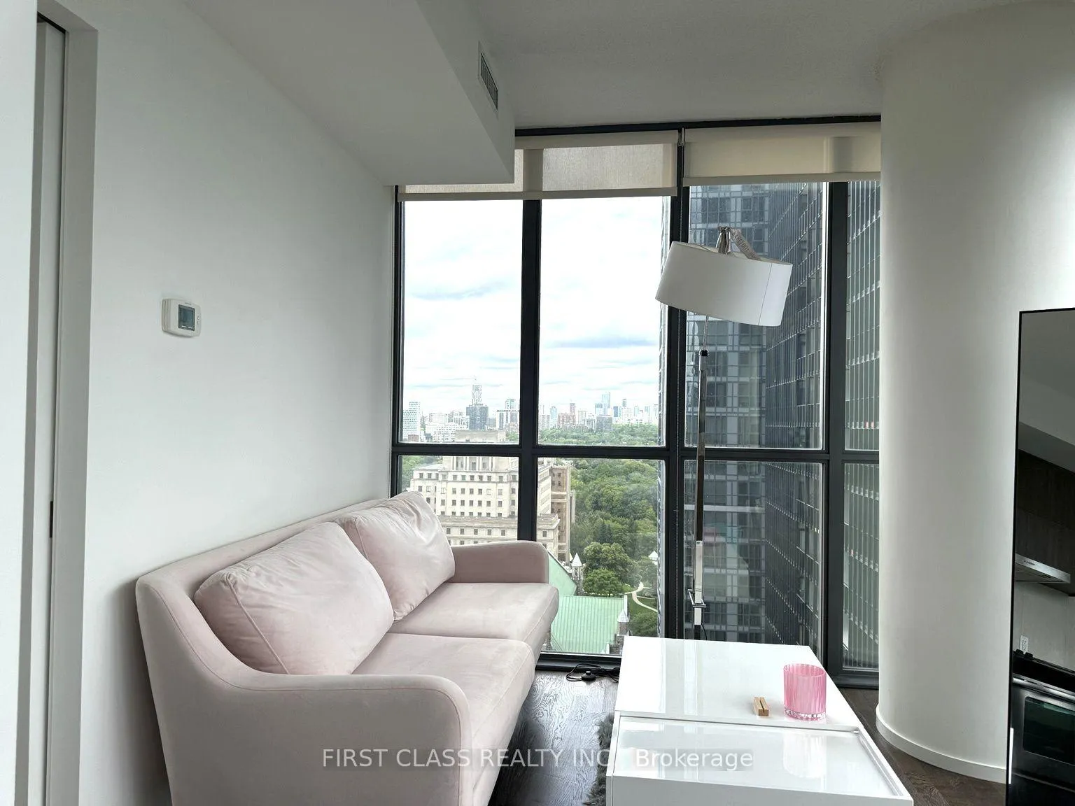 Photo 7 of Unit 2010, 101 Charles Street E, Toronto, Church-Yonge Corridor — HOMEH