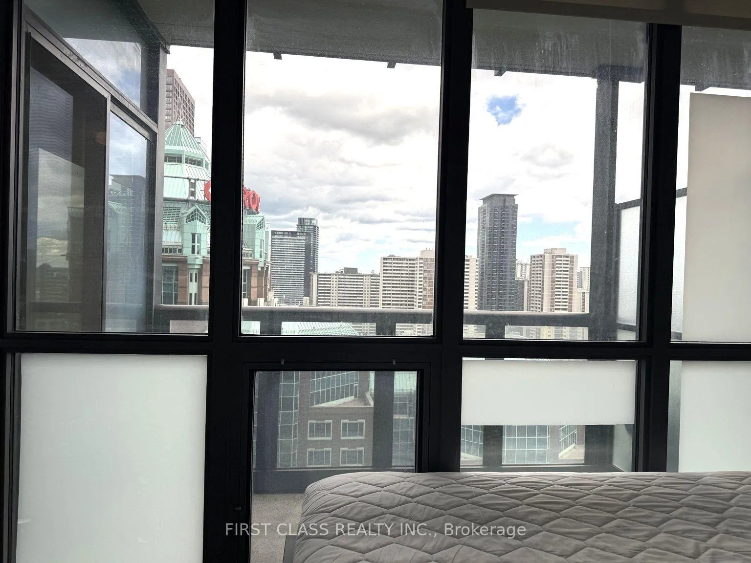 Photo 16 of Unit 2010, 101 Charles Street E, Toronto, Church-Yonge Corridor — HOMEH