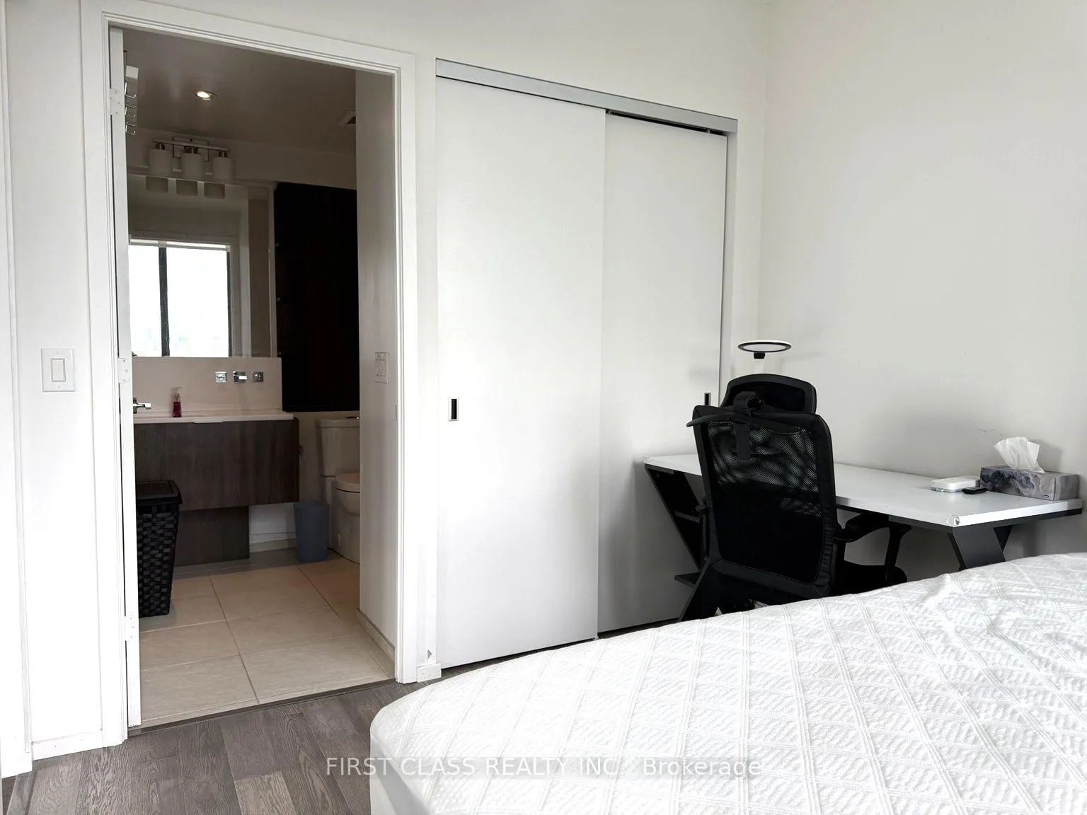 Photo 21 of Unit 2010, 101 Charles Street E, Toronto, Church-Yonge Corridor — HOMEH