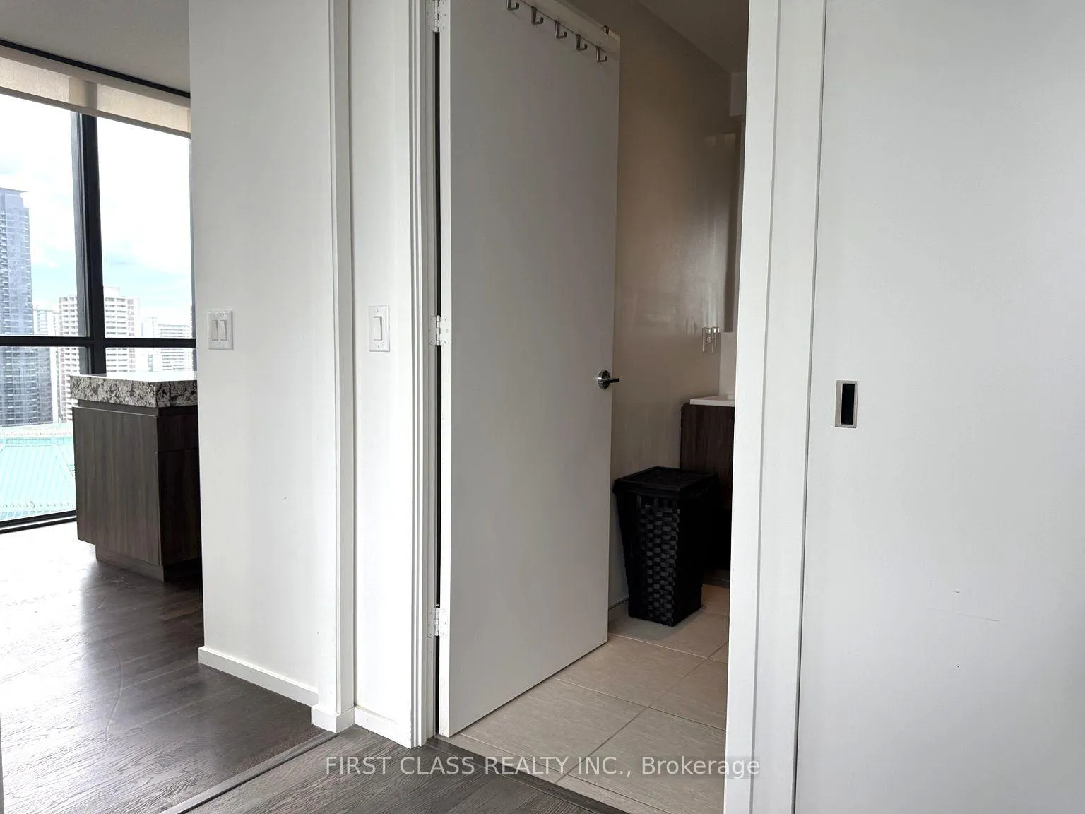 Photo 22 of Unit 2010, 101 Charles Street E, Toronto, Church-Yonge Corridor — HOMEH