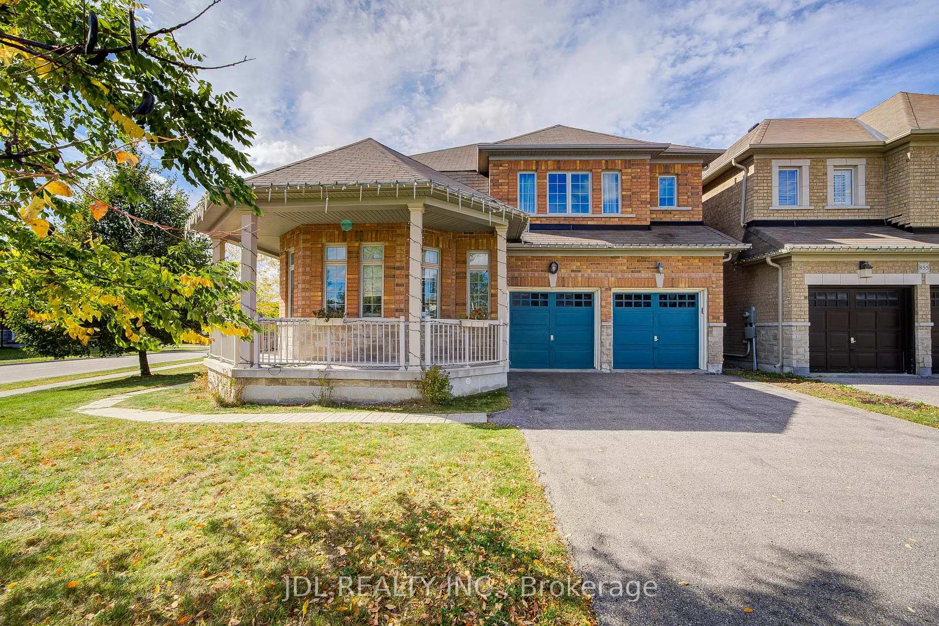 Photo 2 of 1139 Cenotaph Boulevard, Newmarket, Stonehaven-Wyndham — HOMEH