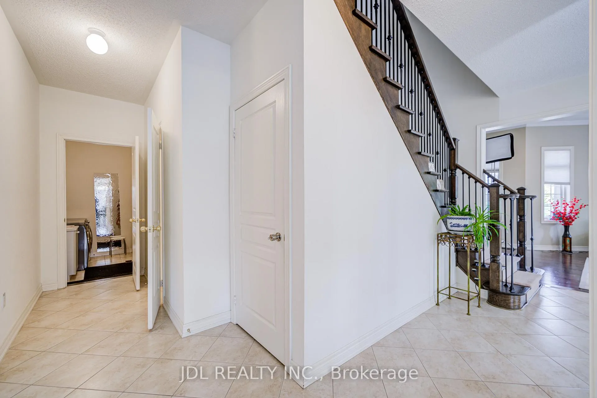 Photo 10 of 1139 Cenotaph Boulevard, Newmarket, Stonehaven-Wyndham — HOMEH