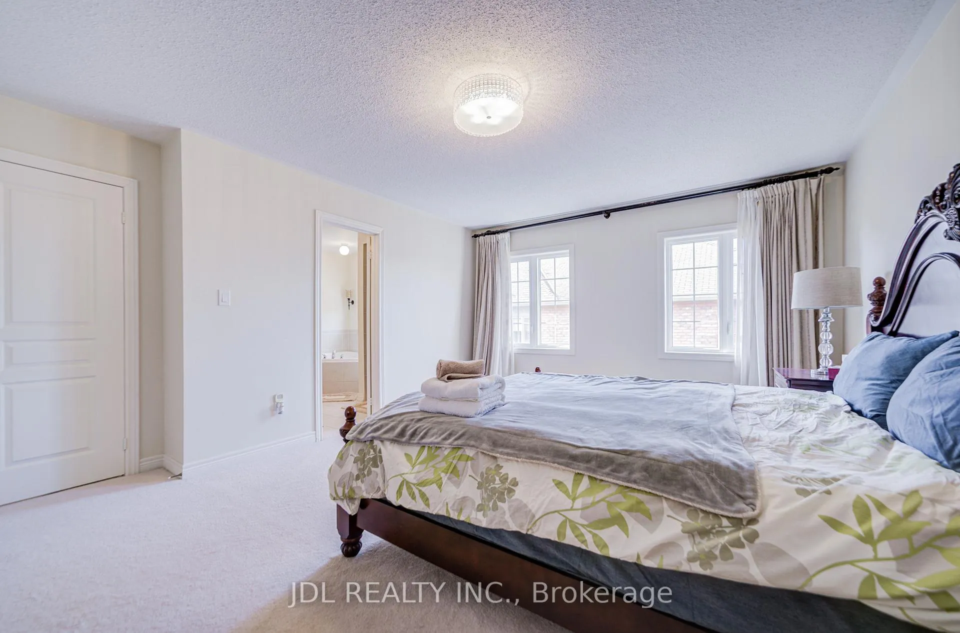 Photo 43 of 1139 Cenotaph Boulevard, Newmarket, Stonehaven-Wyndham — HOMEH