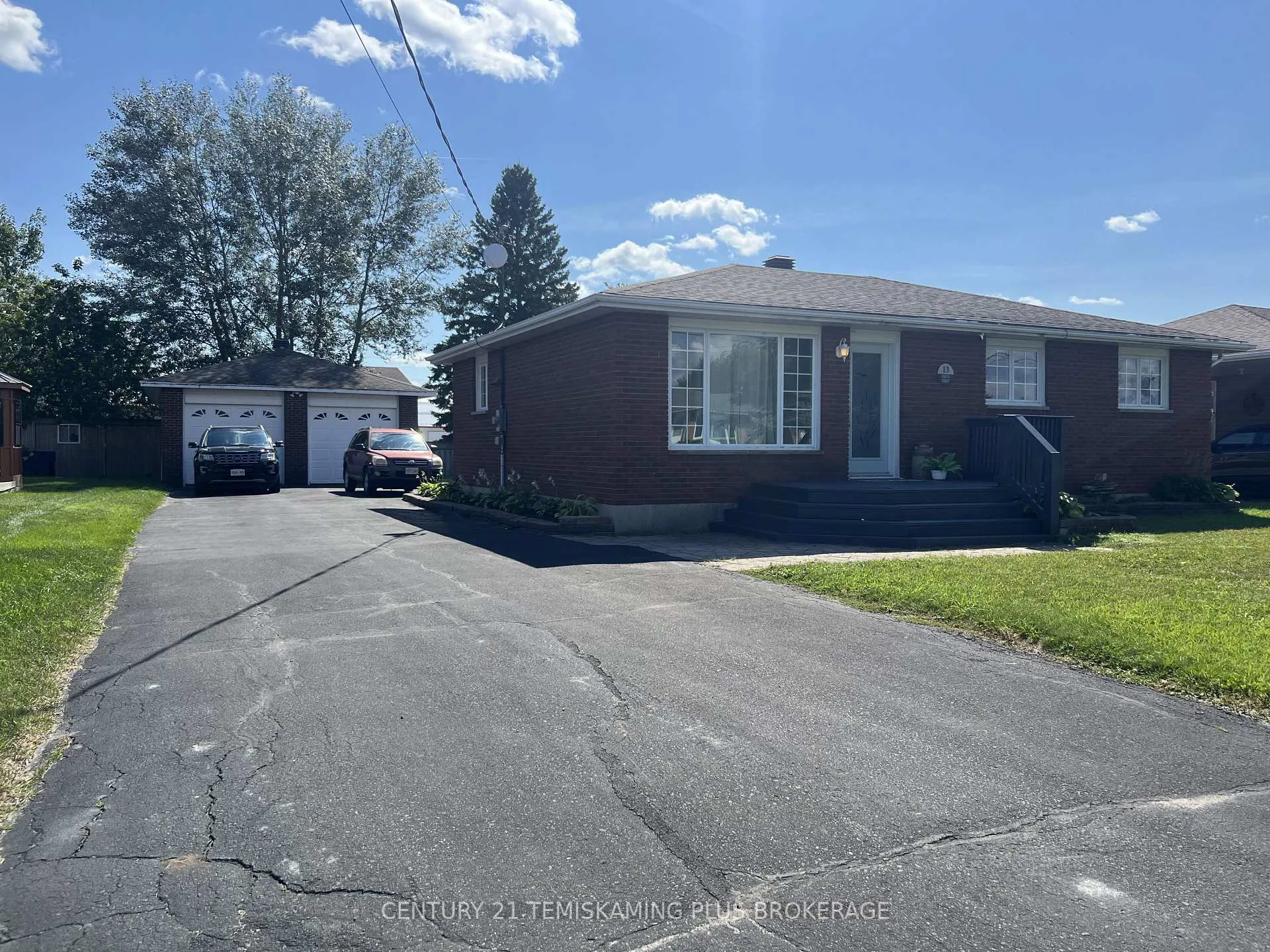Photo 1 of 13 Eighth Street, Armstrong, Earlton — HOMEH