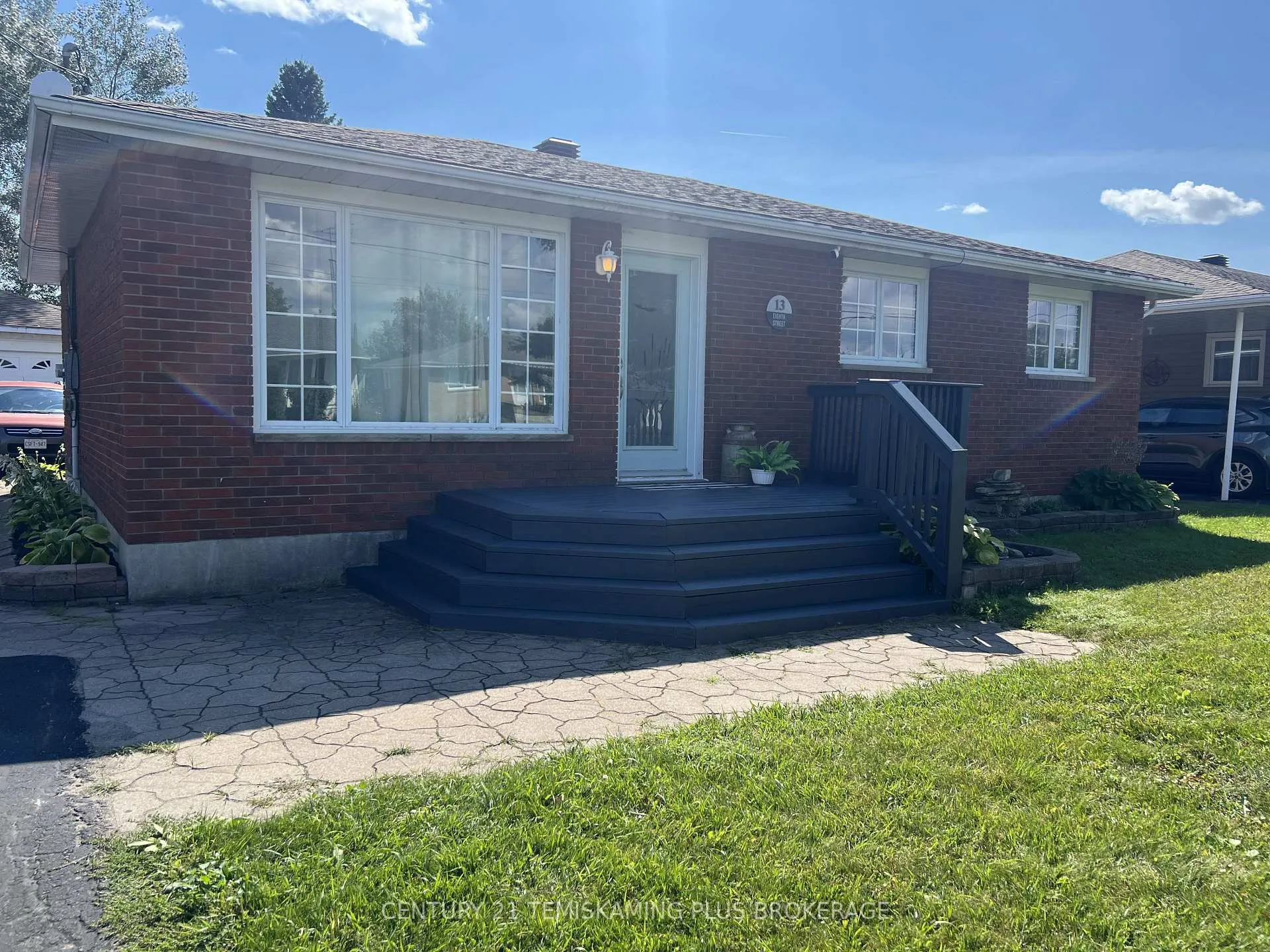 Photo 2 of 13 Eighth Street, Armstrong, Earlton — HOMEH