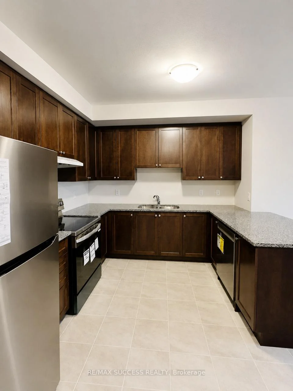 Photo 12 of Unit 87, 677 Park Road N, Brantford, Lynden Hills — HOMEH