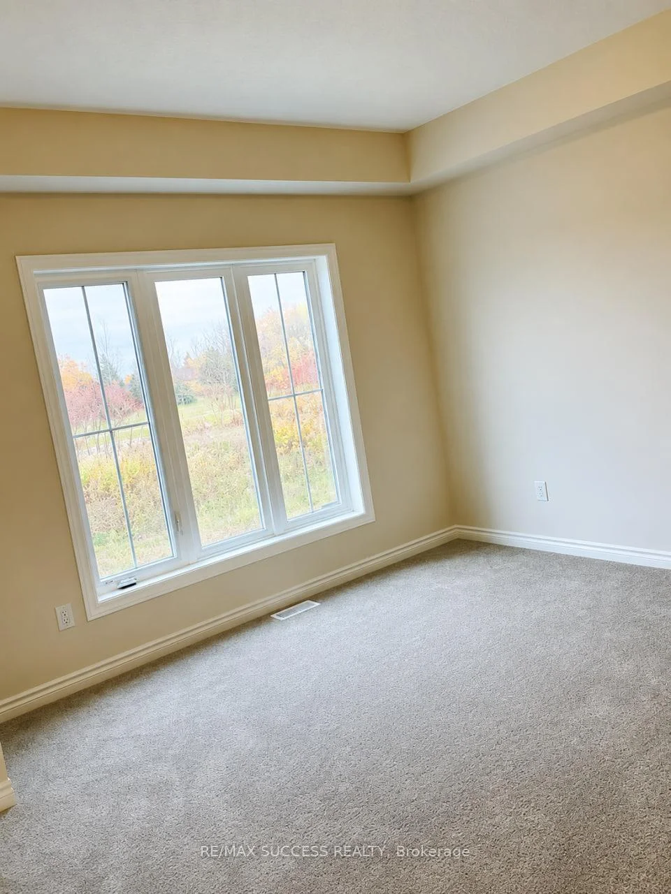 Photo 13 of Unit 87, 677 Park Road N, Brantford, Lynden Hills — HOMEH