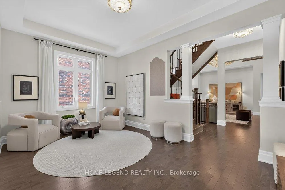 Photo 3 of 247 Touchgold Crescent, Aurora, Bayview Southeast — HOMEH