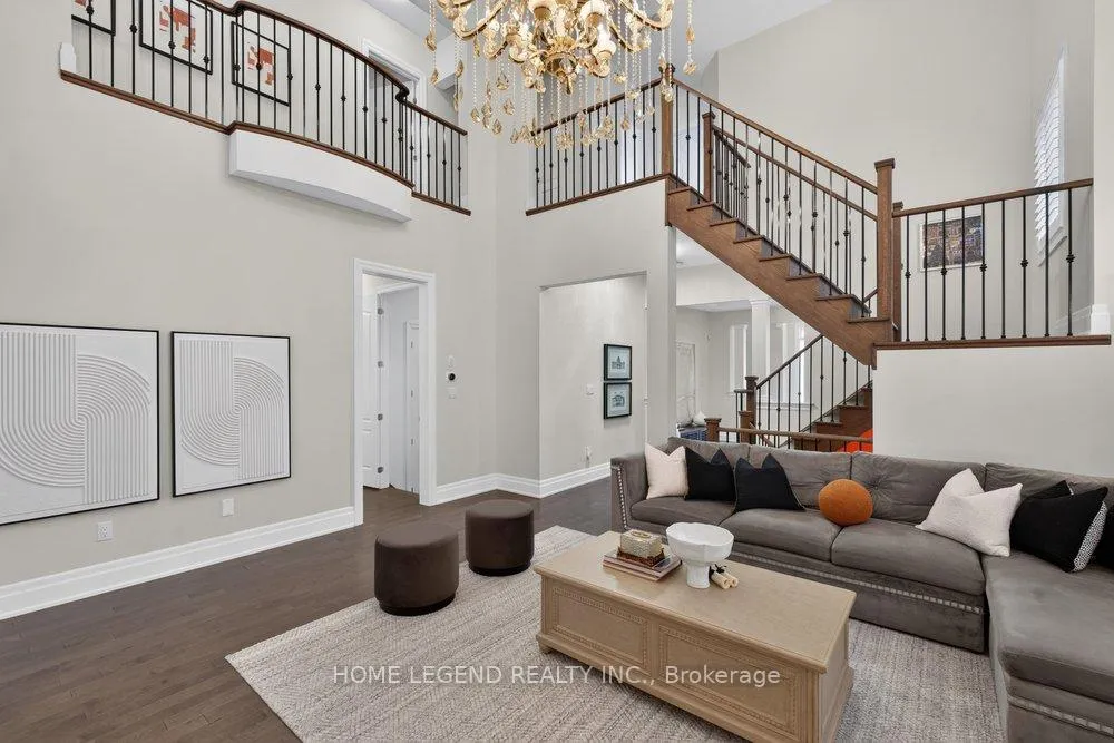 Photo 5 of 247 Touchgold Crescent, Aurora, Bayview Southeast — HOMEH
