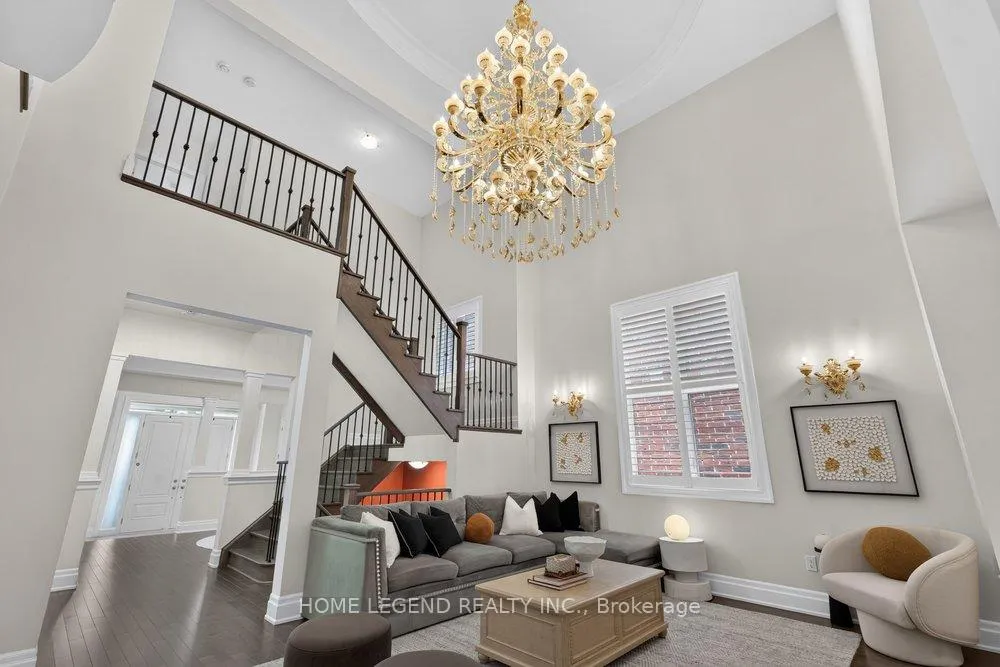 Photo 7 of 247 Touchgold Crescent, Aurora, Bayview Southeast — HOMEH