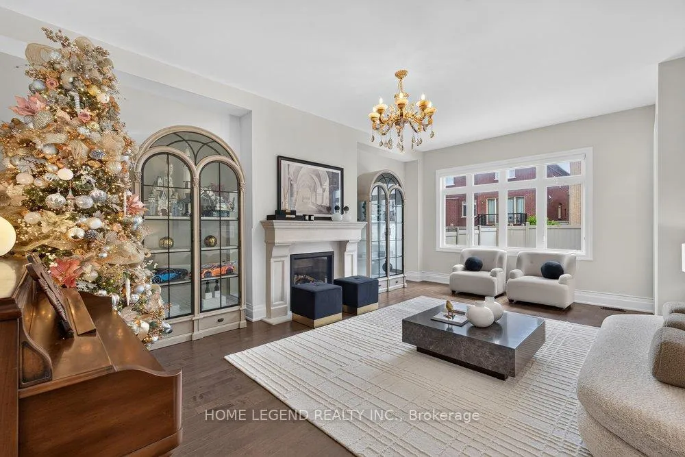 Photo 8 of 247 Touchgold Crescent, Aurora, Bayview Southeast — HOMEH