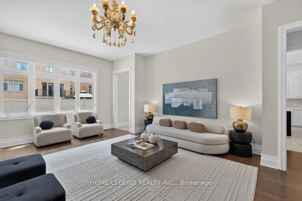 Photo 9 of 247 Touchgold Crescent, Aurora, Bayview Southeast — HOMEH