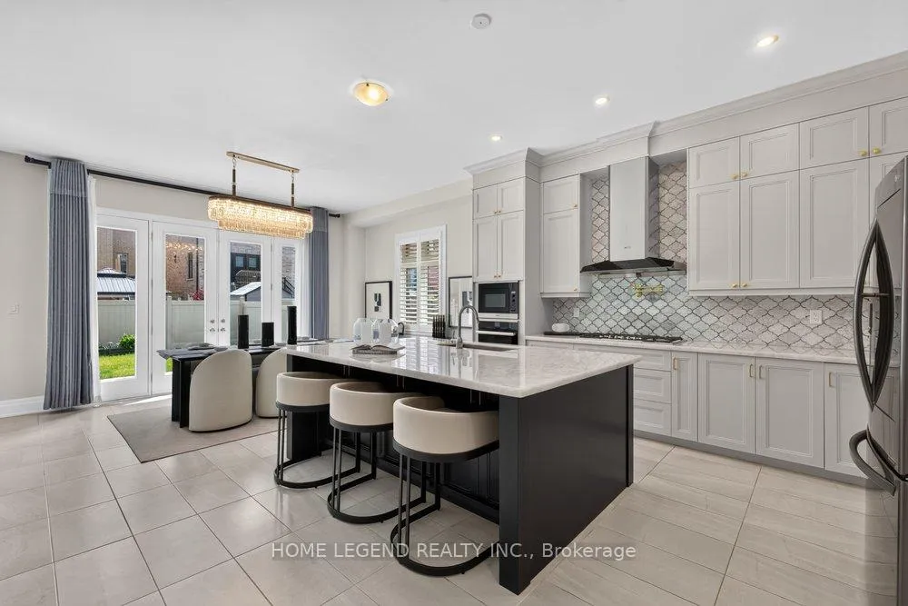 Photo 11 of 247 Touchgold Crescent, Aurora, Bayview Southeast — HOMEH