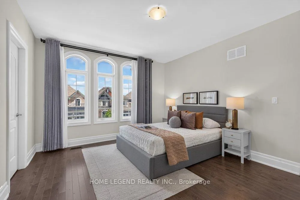Photo 26 of 247 Touchgold Crescent, Aurora, Bayview Southeast — HOMEH
