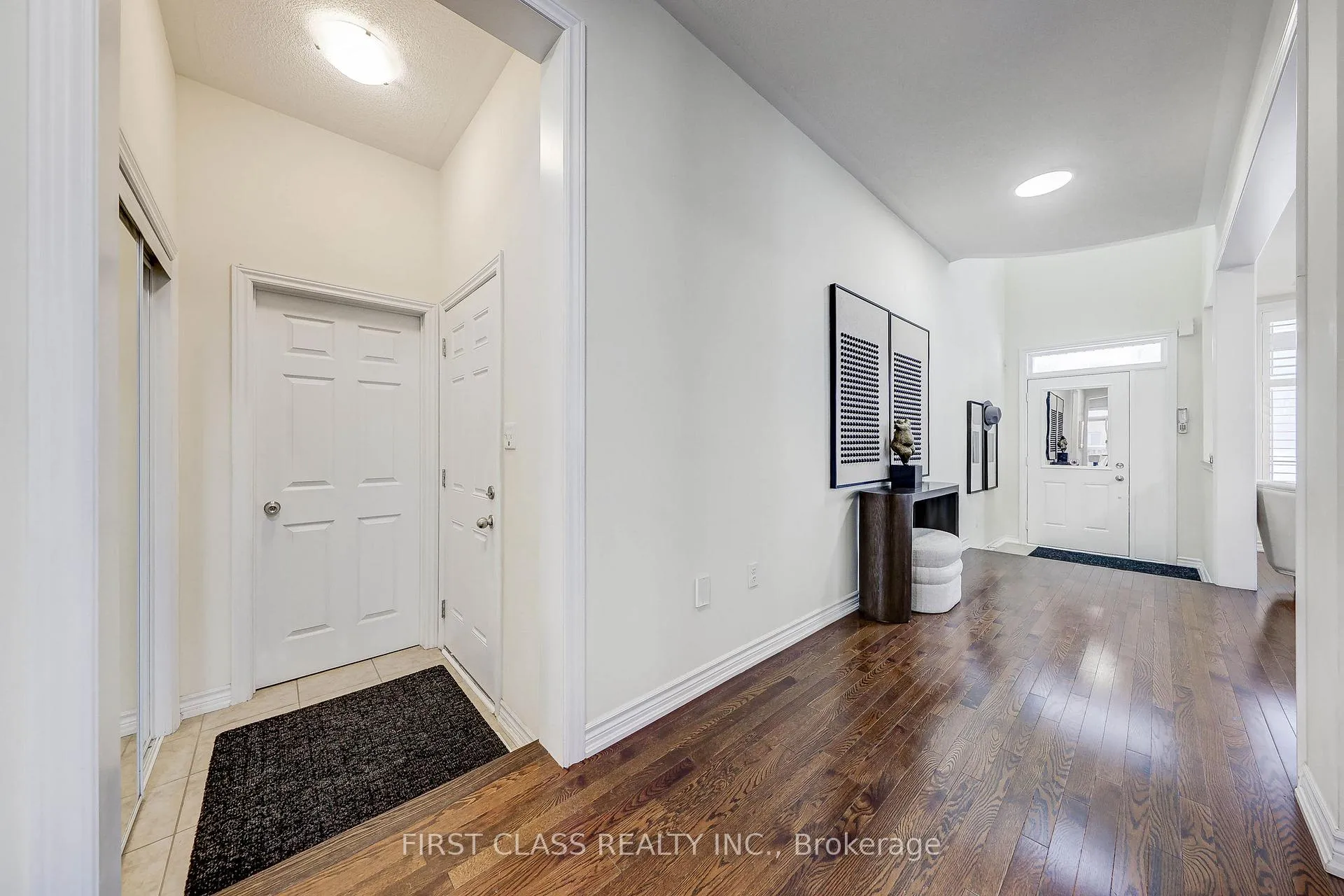 Photo 8 of 2 James Parrott Avenue, Markham, Wismer — HOMEH