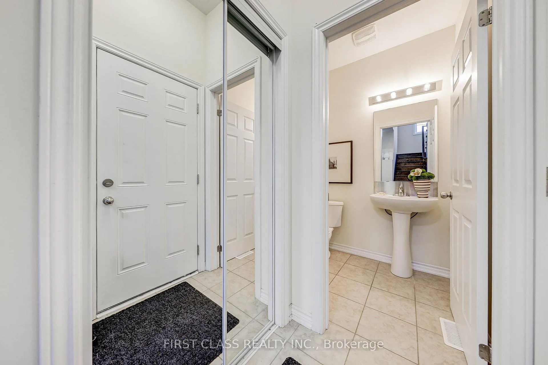 Photo 10 of 2 James Parrott Avenue, Markham, Wismer — HOMEH