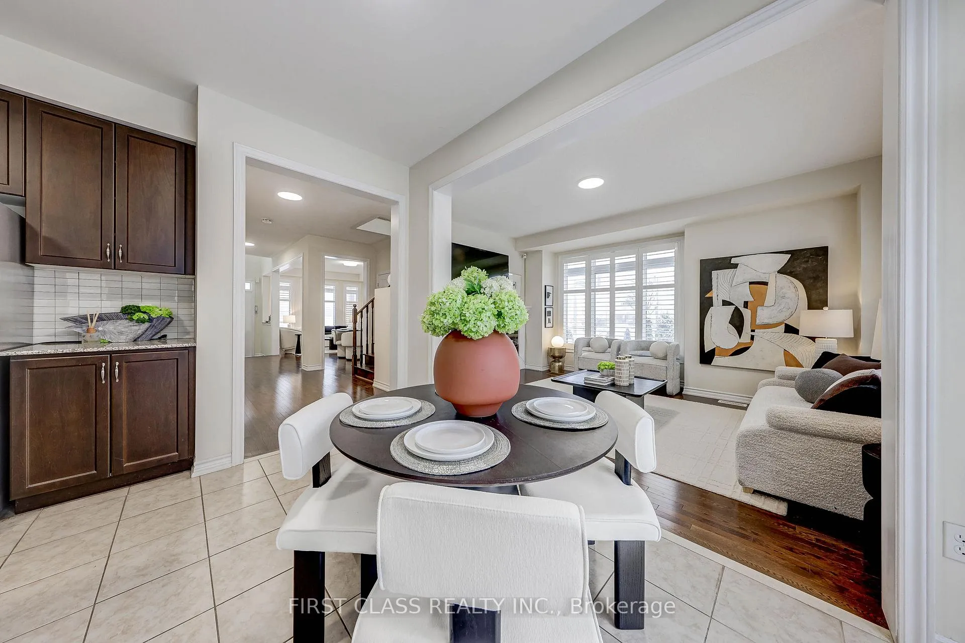 Photo 12 of 2 James Parrott Avenue, Markham, Wismer — HOMEH