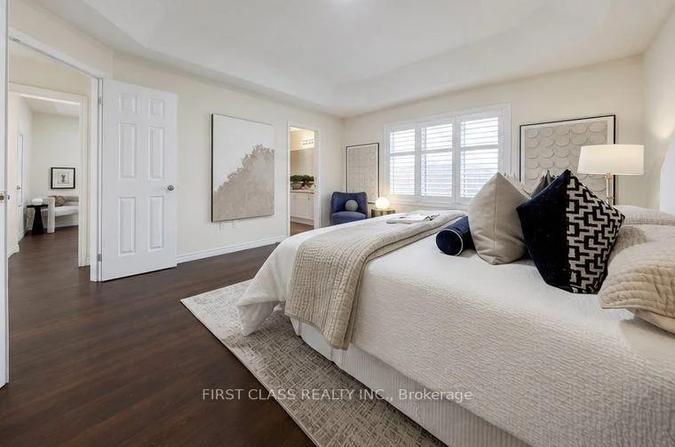 Photo 17 of 2 James Parrott Avenue, Markham, Wismer — HOMEH