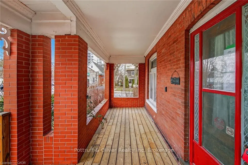 Photo 5 of 4637 Ellis Street, Niagara Falls, Downtown — HOMEH
