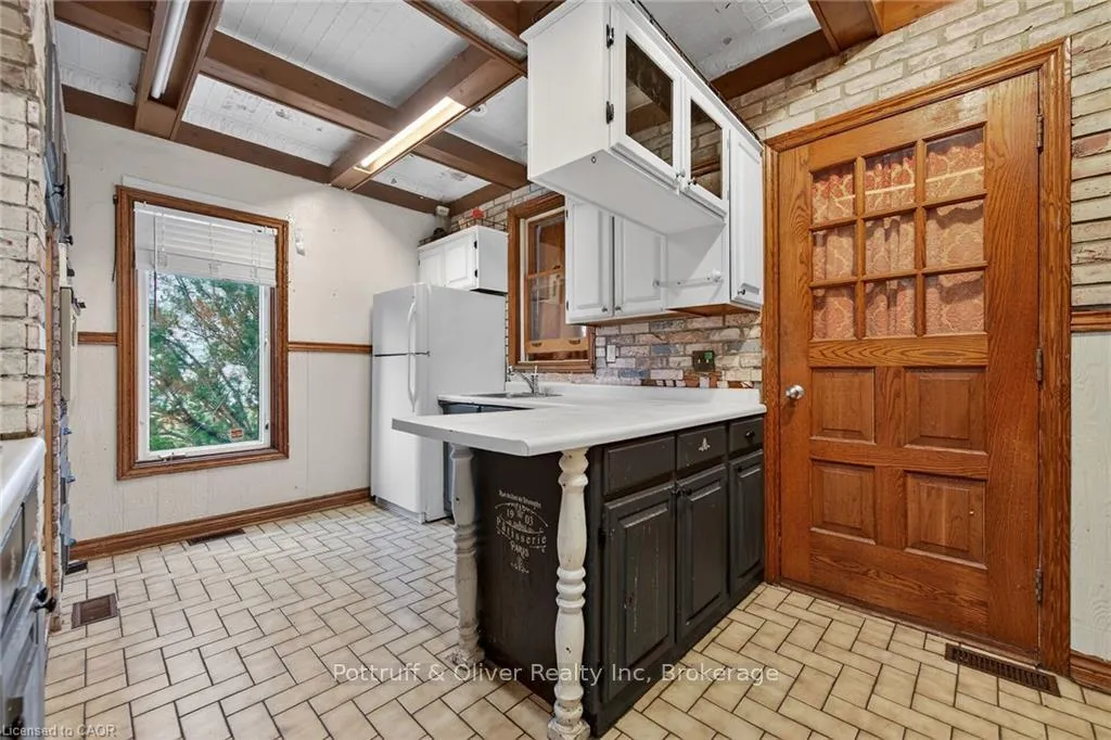 Photo 18 of 4637 Ellis Street, Niagara Falls, Downtown — HOMEH