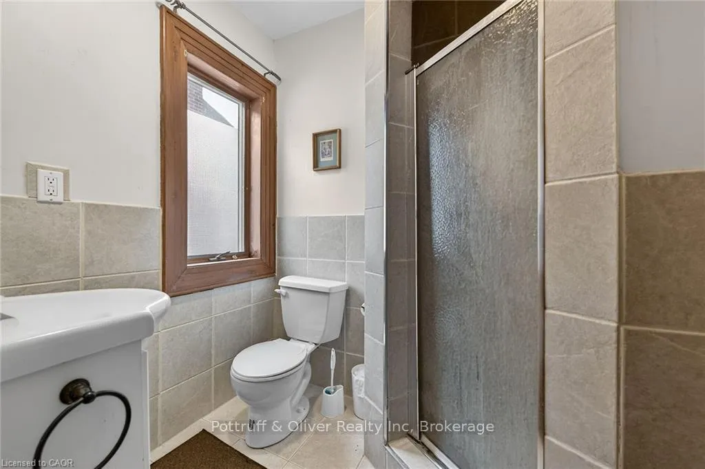 Photo 33 of 4637 Ellis Street, Niagara Falls, Downtown — HOMEH