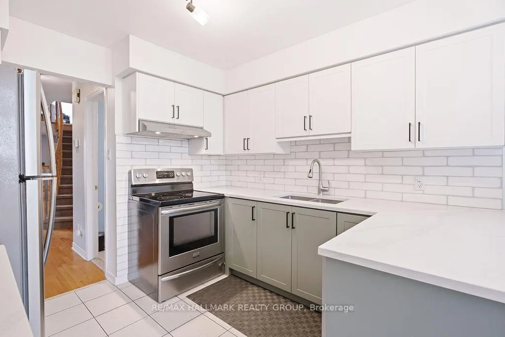 Photo 14 of 1542 Tonilee Drive, Ottawa, Carson Grove — HOMEH