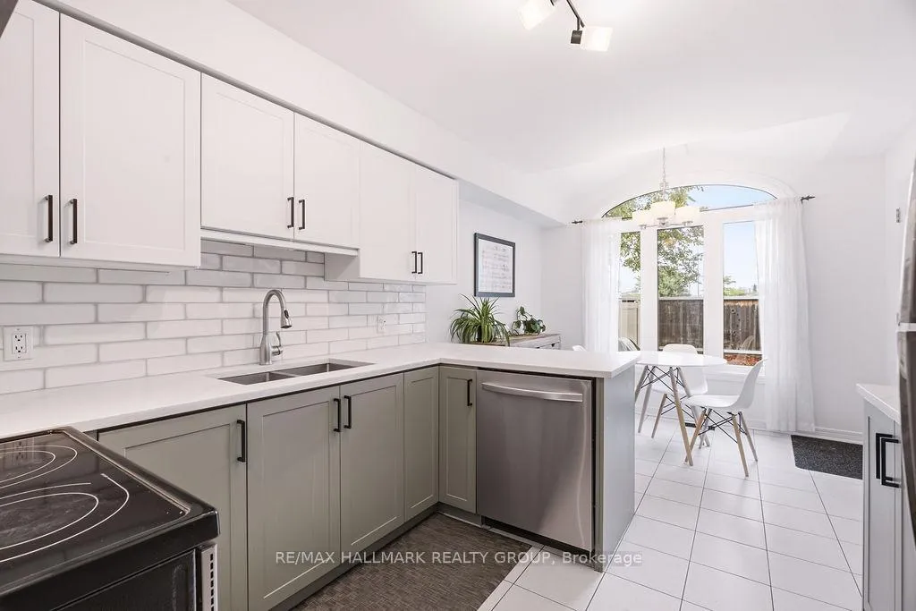 Photo 15 of 1542 Tonilee Drive, Ottawa, Carson Grove — HOMEH
