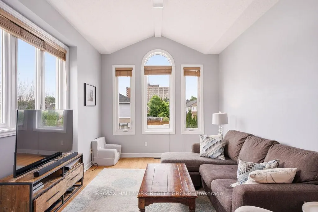 Photo 23 of 1542 Tonilee Drive, Ottawa, Carson Grove — HOMEH