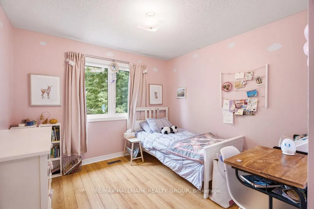 Photo 36 of 1542 Tonilee Drive, Ottawa, Carson Grove — HOMEH