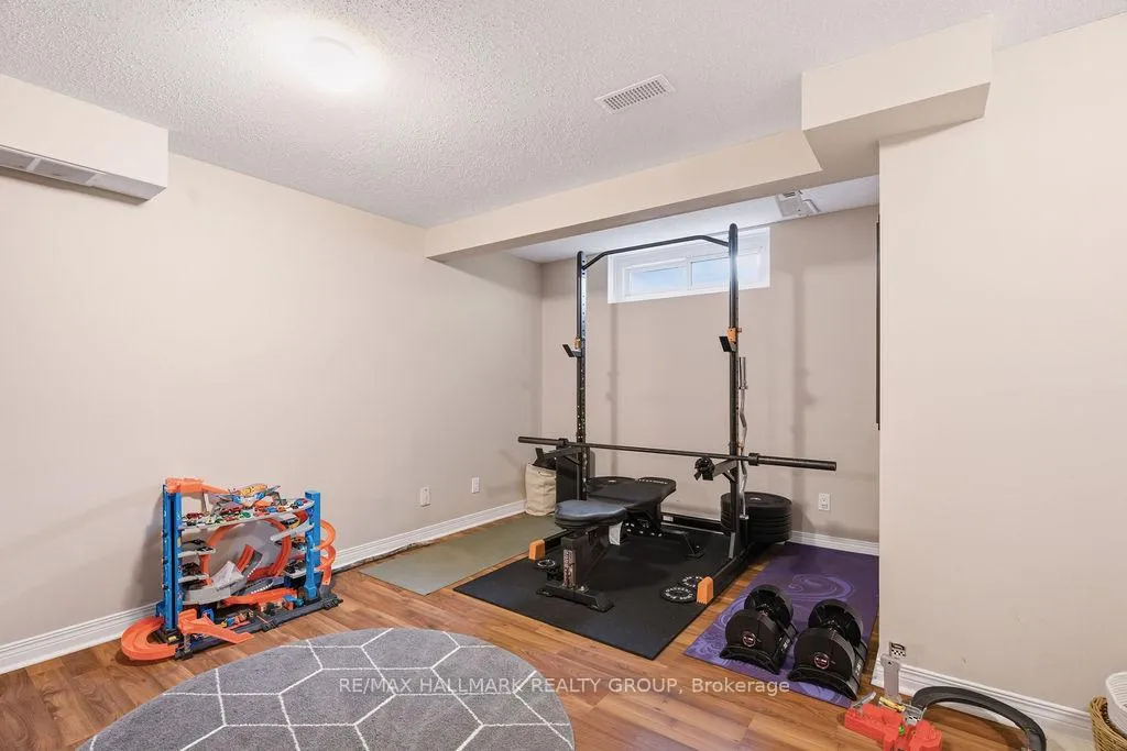 Photo 42 of 1542 Tonilee Drive, Ottawa, Carson Grove — HOMEH