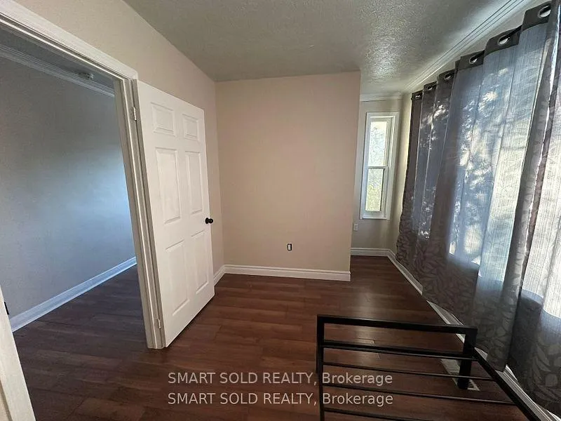 Photo 10 of 41 Maybourne Avenue, Scarborough, Clairlea-Birchmount — HOMEH