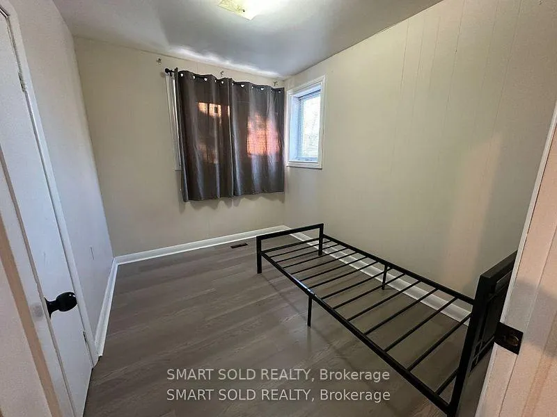 Photo 12 of 41 Maybourne Avenue, Scarborough, Clairlea-Birchmount — HOMEH