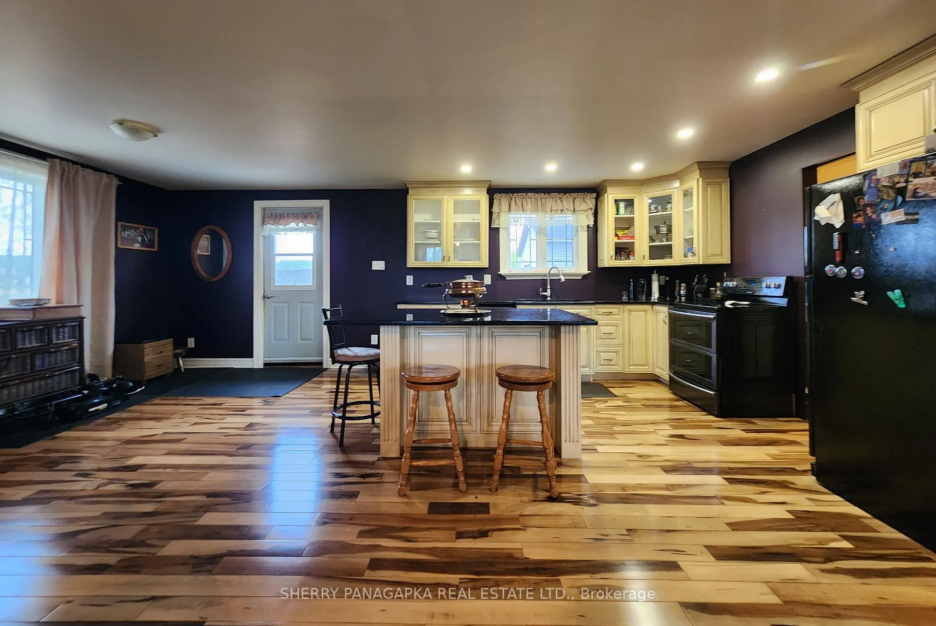 Photo 6 of 68 Fourth Avenue, Kirkland Lake, Larder Lake — HOMEH