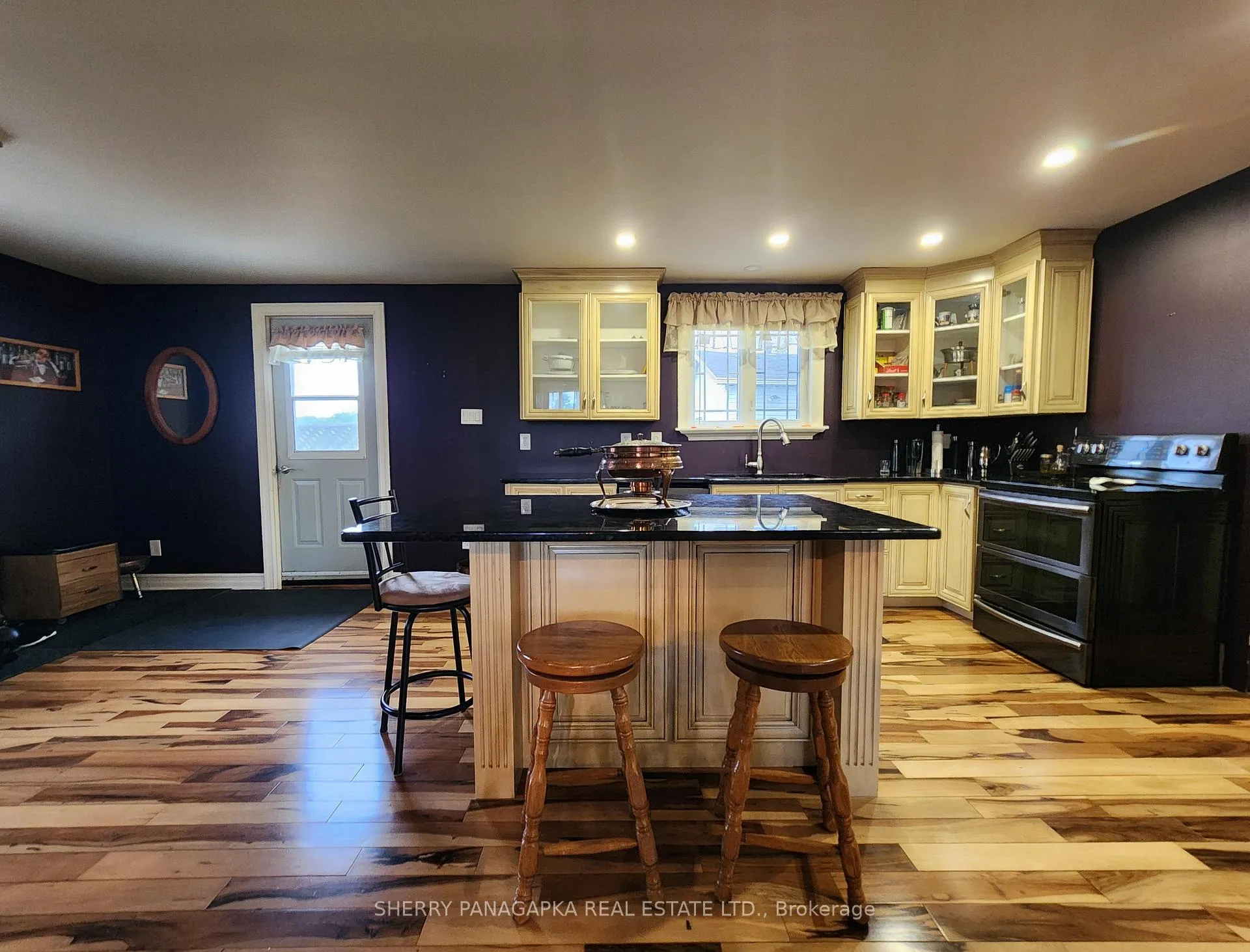 Photo 8 of 68 Fourth Avenue, Kirkland Lake, Larder Lake — HOMEH