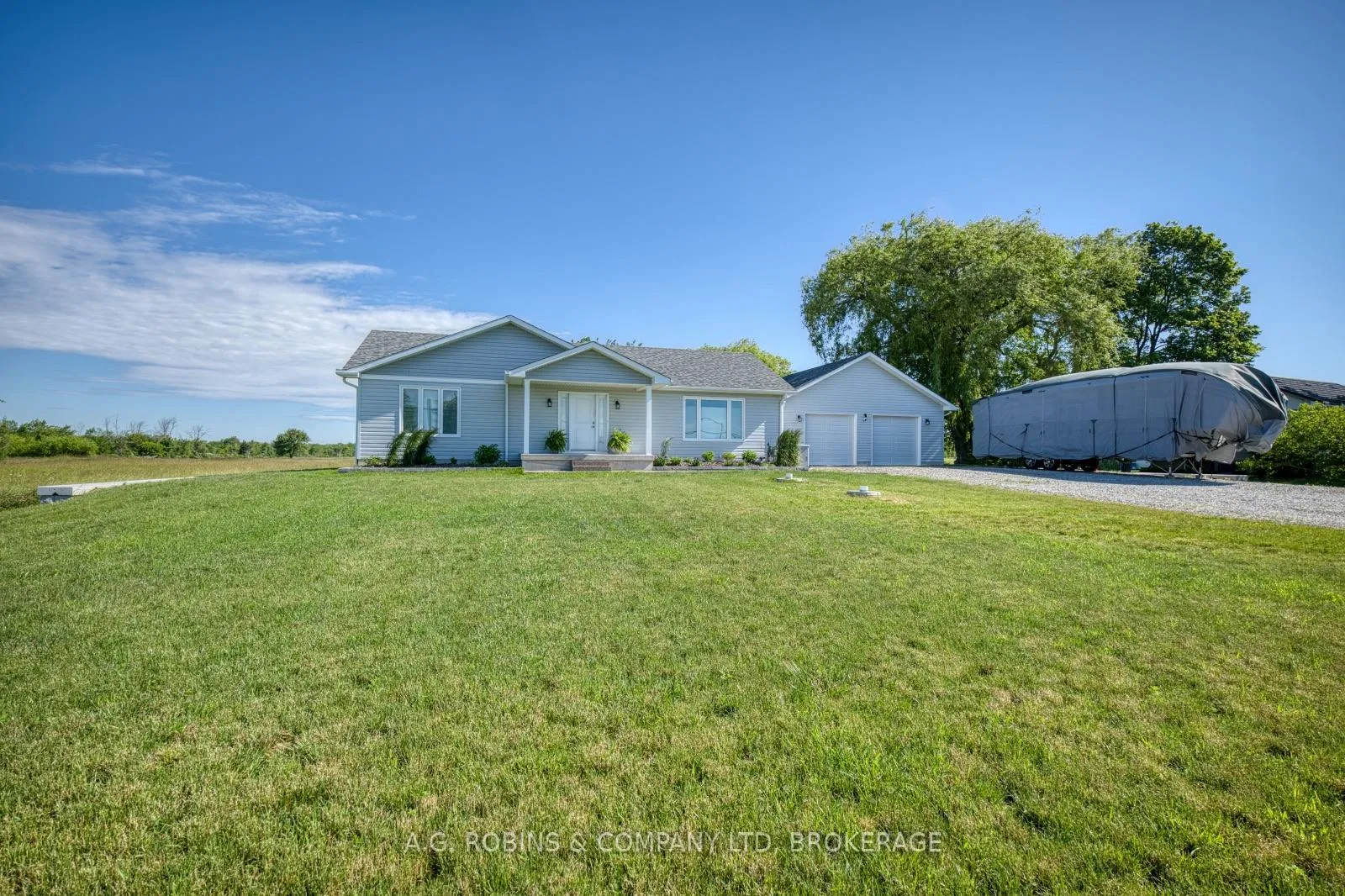Photo 3 of 11716 Lakeshore Road, Wainfleet, Lakeshore — HOMEH