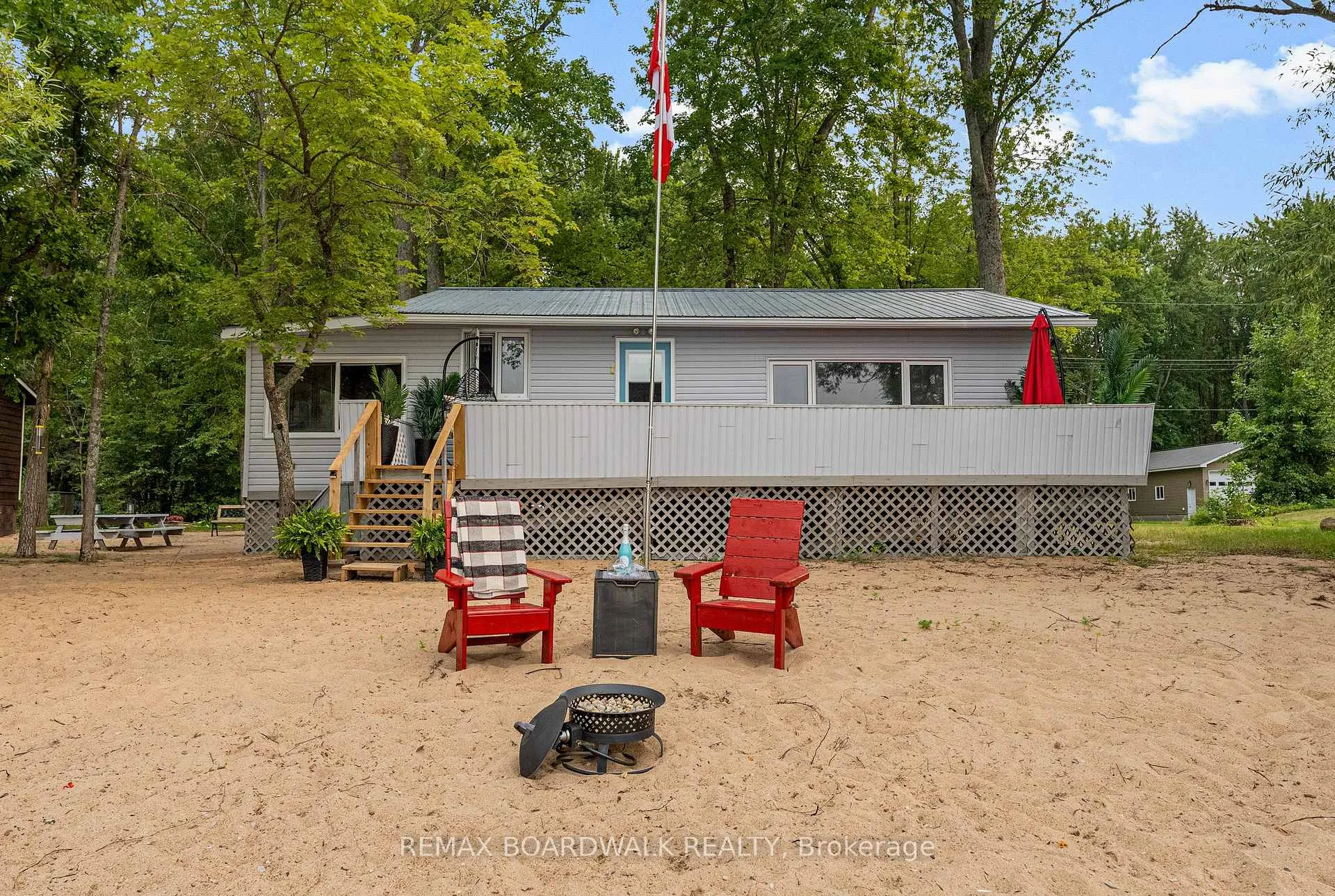 Front of 391 Leavoy Lane