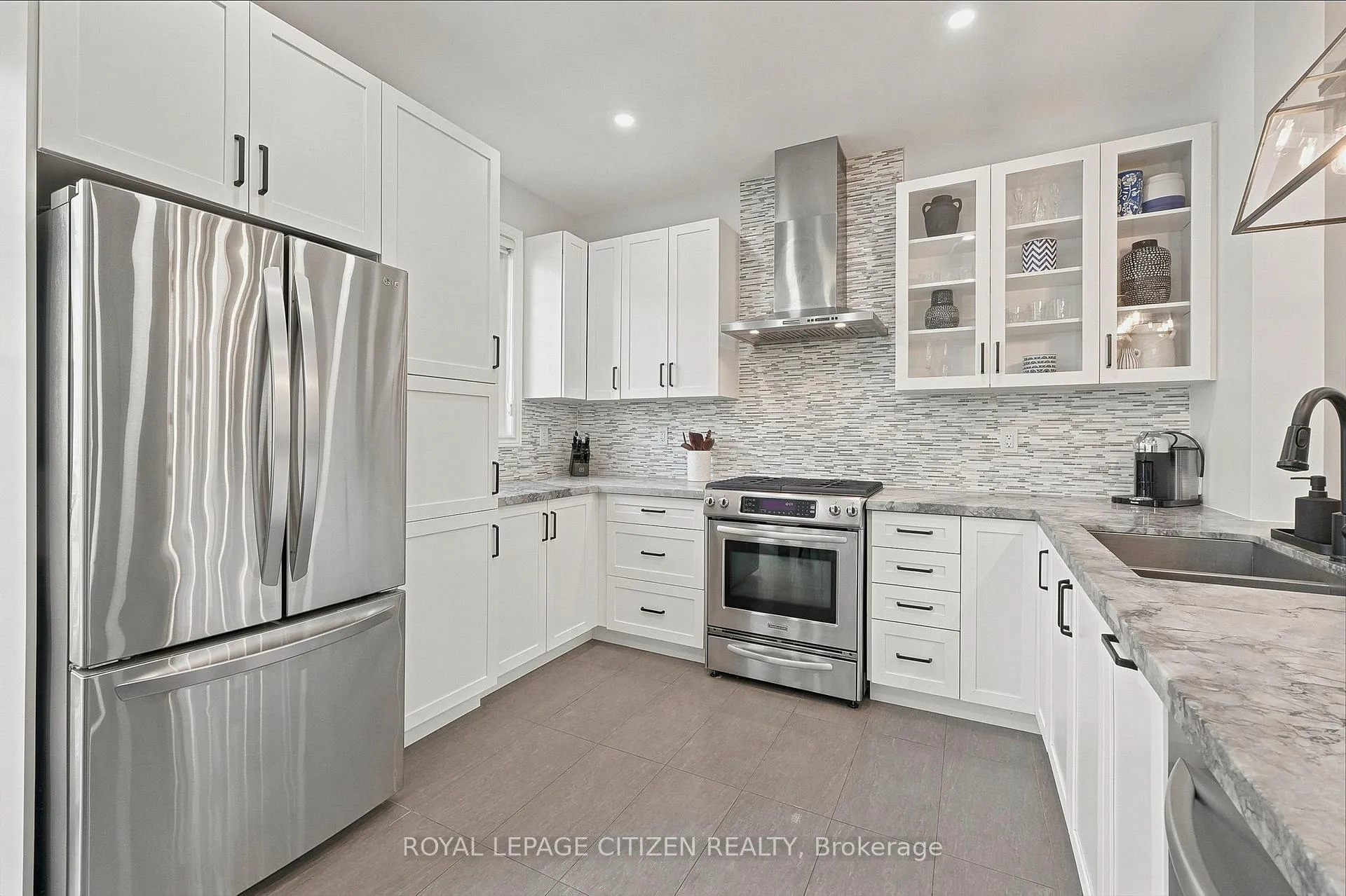 Photo 14 of 6 Alexie Way, Vaughan, Vellore Village — HOMEH