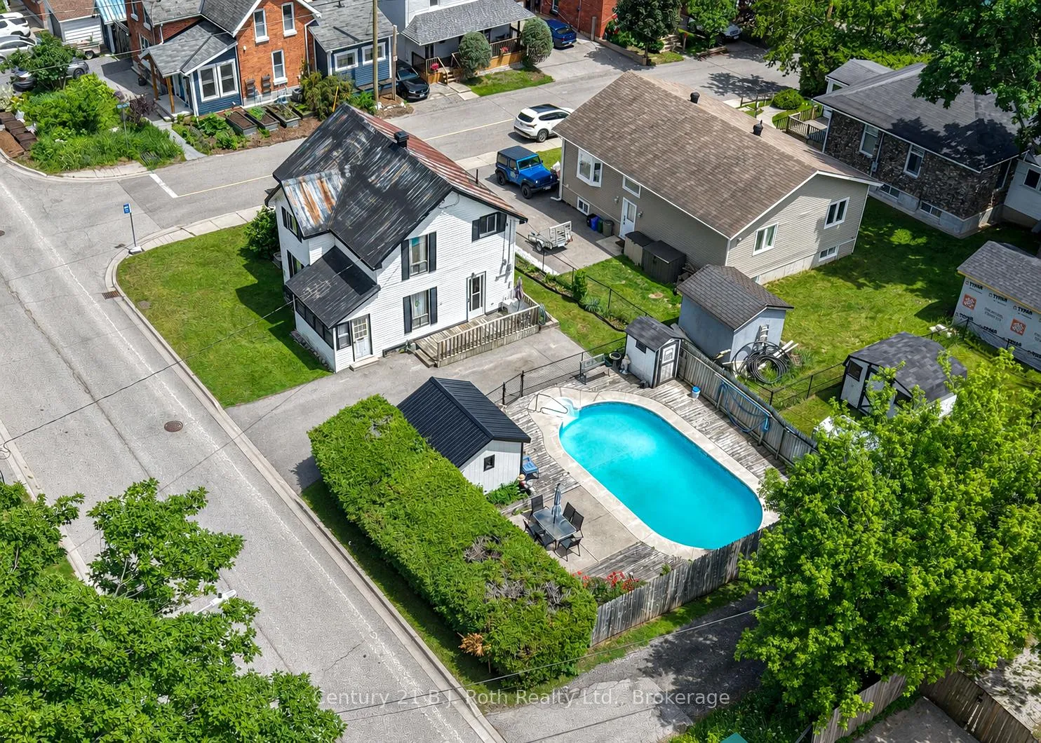 Photo 12 of 139 Borland Street E, Orillia — HOMEH
