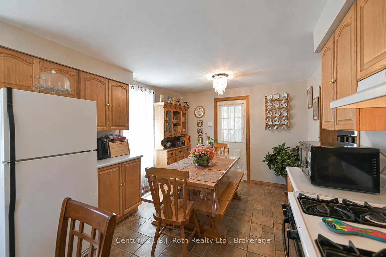 Photo 20 of 139 Borland Street E, Orillia — HOMEH