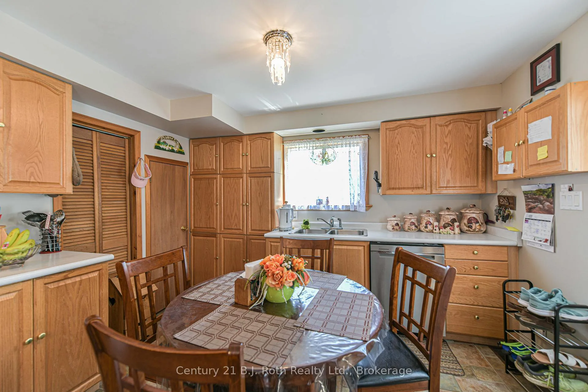 Photo 21 of 139 Borland Street E, Orillia — HOMEH